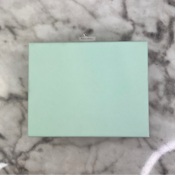 Kate Spade Small Logo Green & Pink Gift Box - Picture 4 of 5